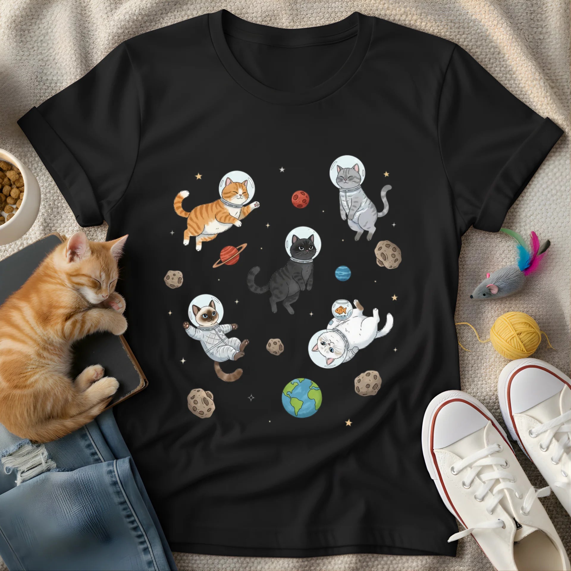 cats in space - Graphic T-Shirt