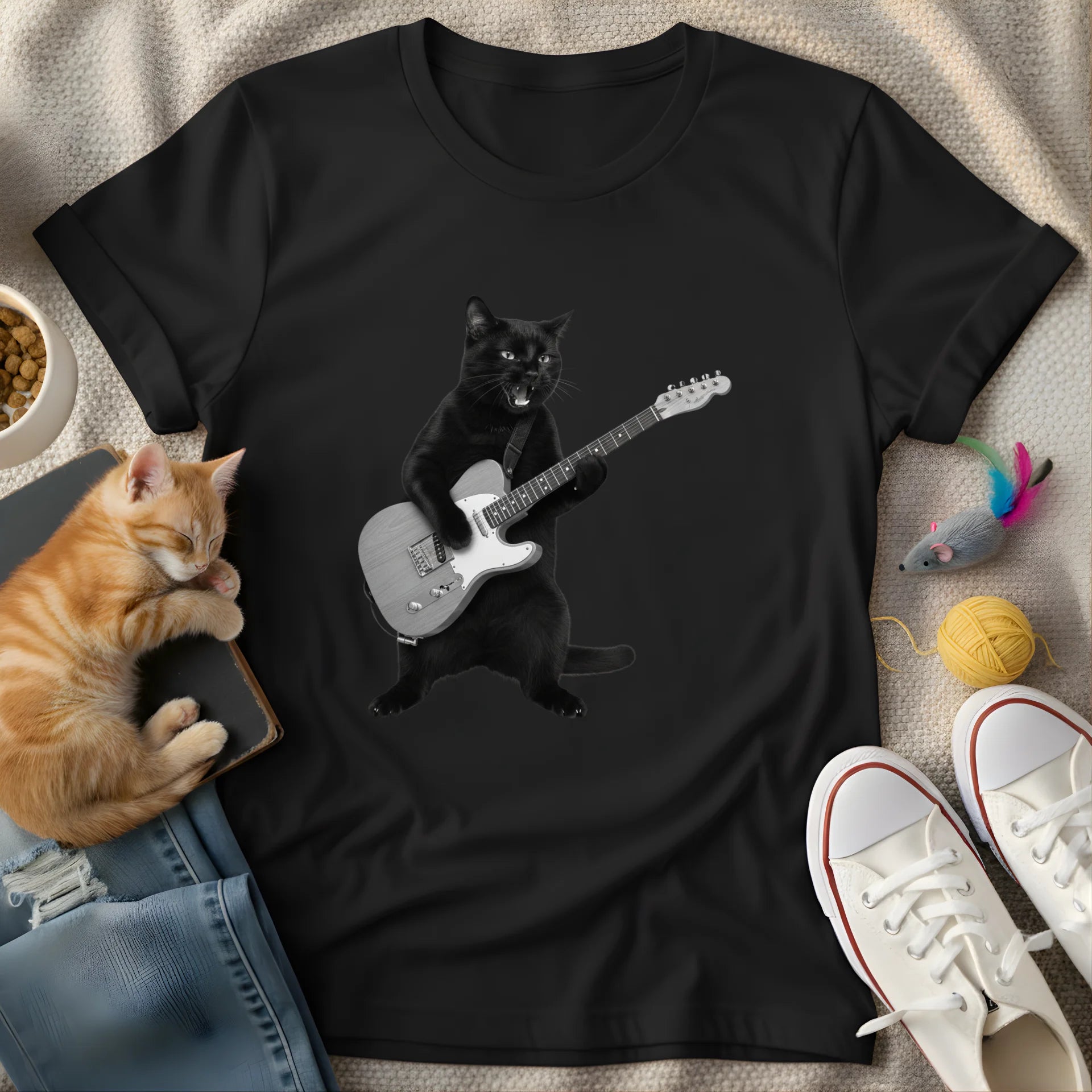 guitarcat realistic - Graphic T-Shirt
